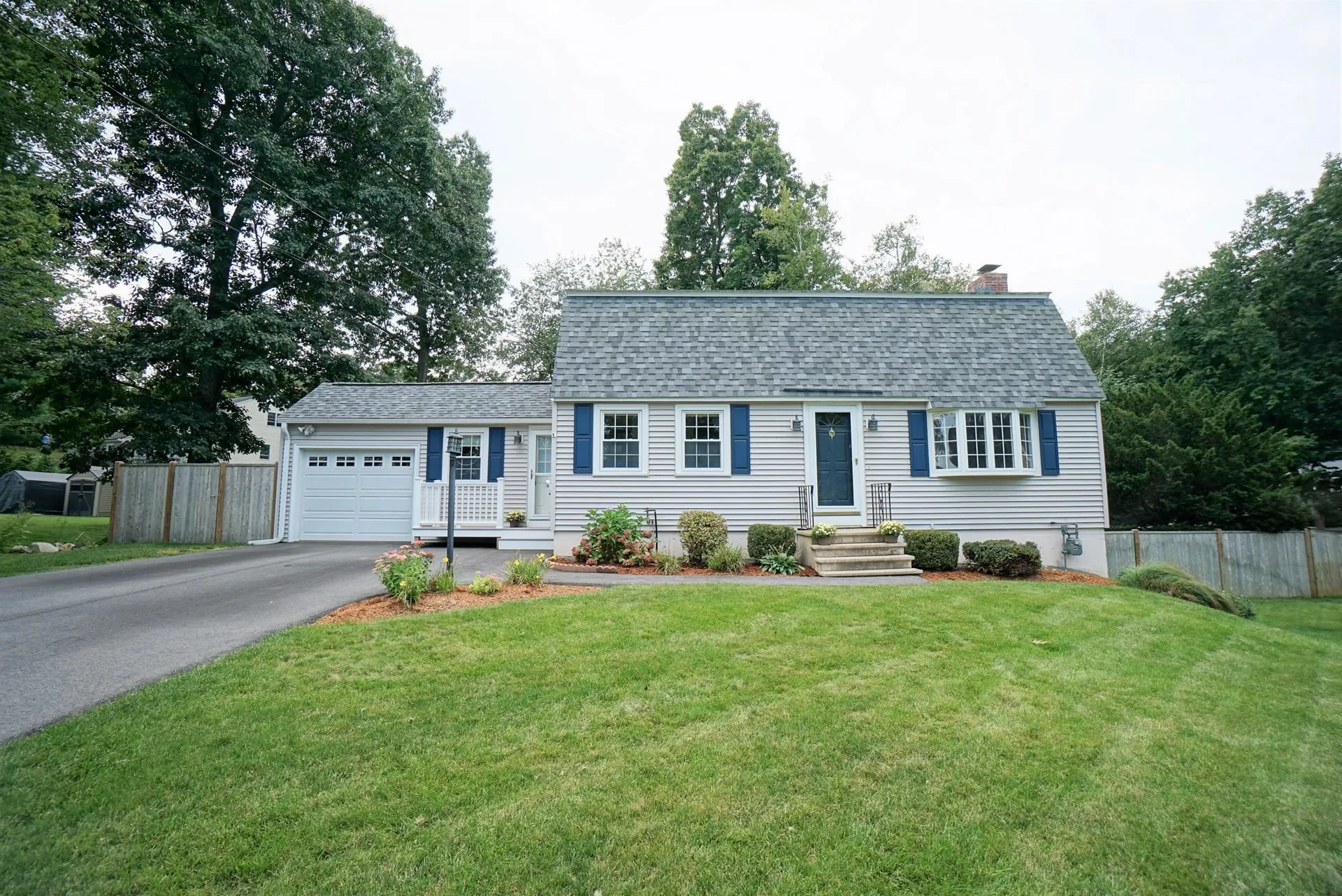57 Robinhood Road Nashua NH 03062