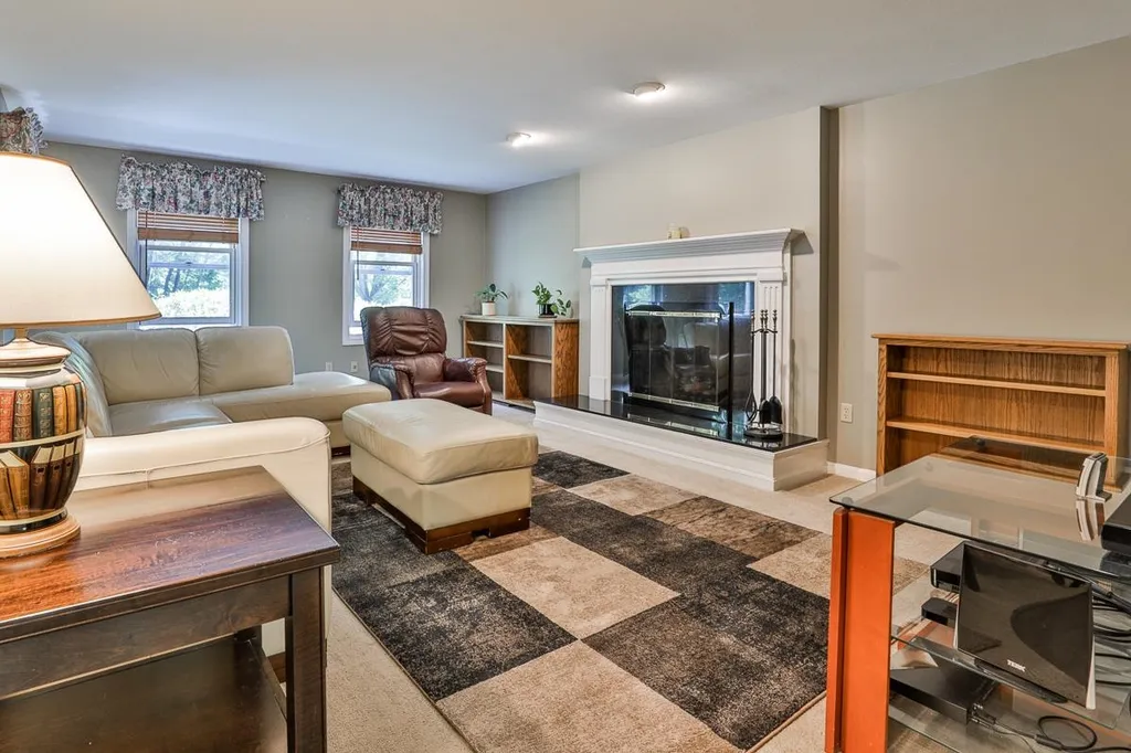 129 Cambridge Road Bedford NH 03110