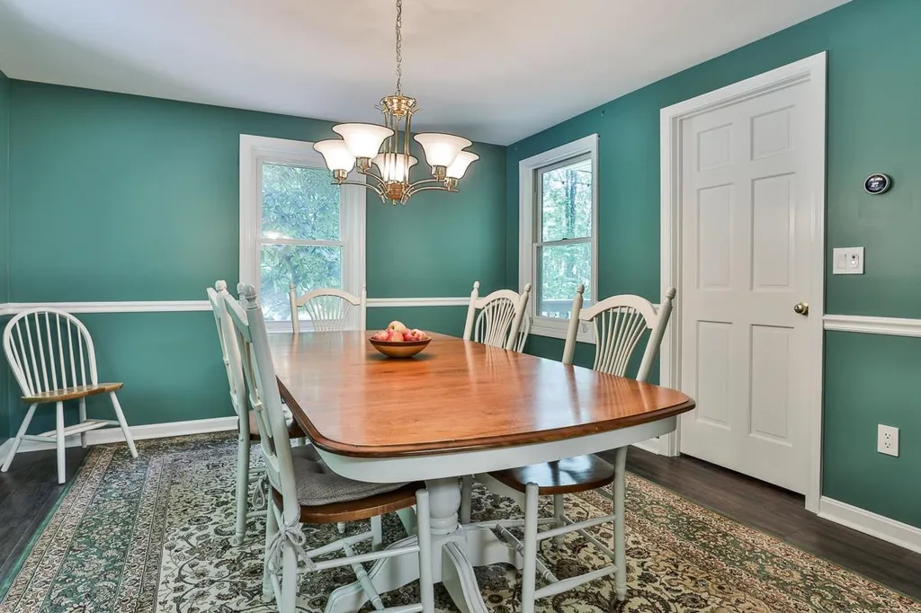 129 Cambridge Road Bedford NH 03110