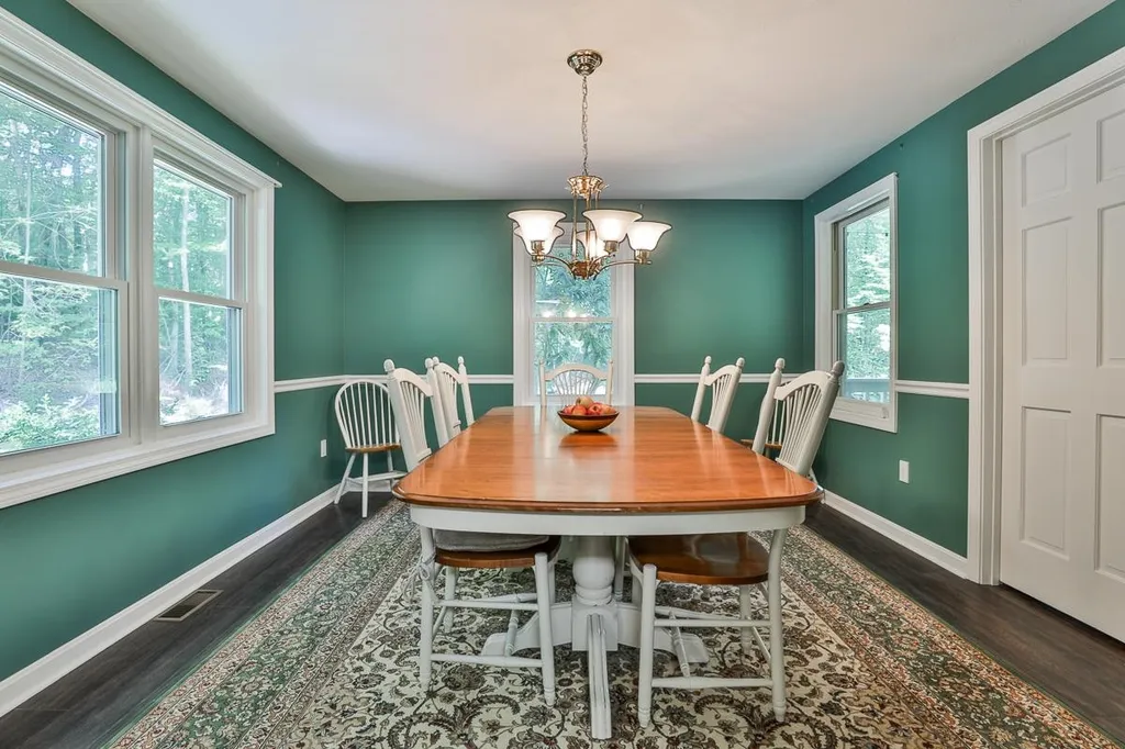 129 Cambridge Road Bedford NH 03110