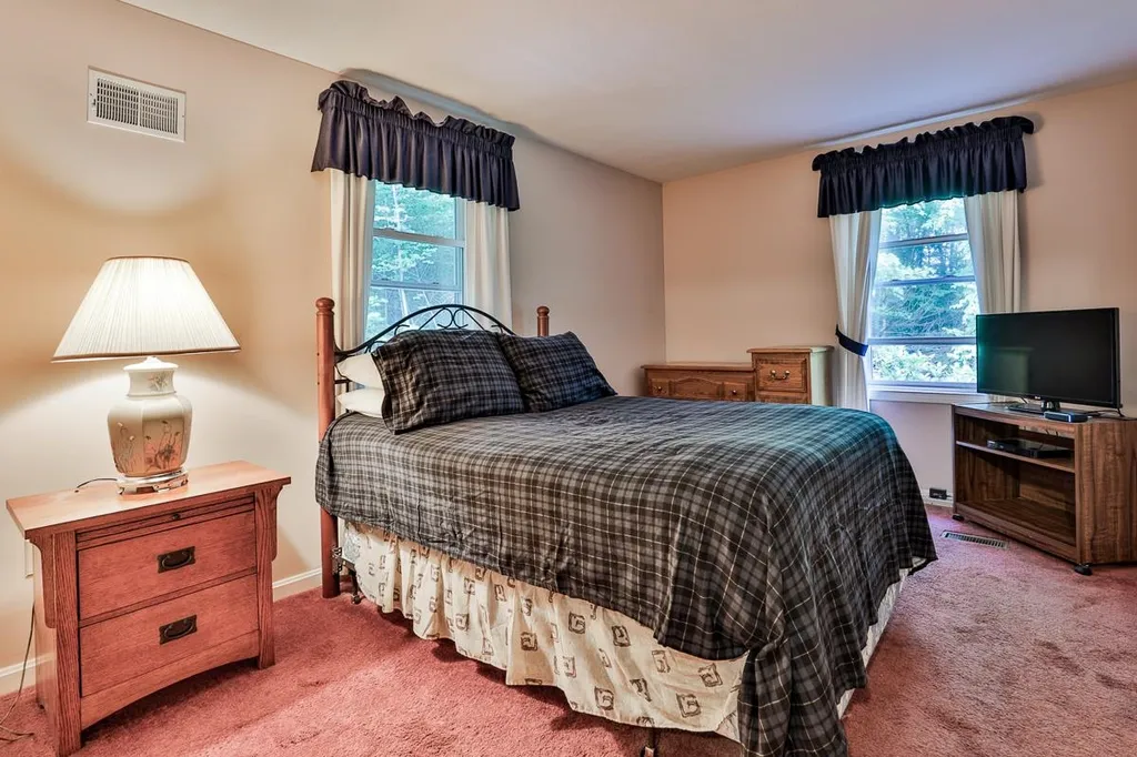 129 Cambridge Road Bedford NH 03110