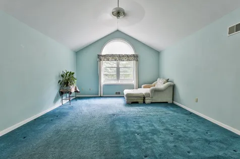 129 Cambridge Road Bedford NH 03110