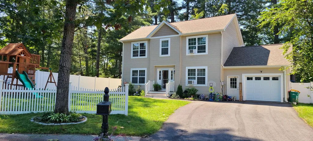 19 Hiltons Lane Rochester NH 03867