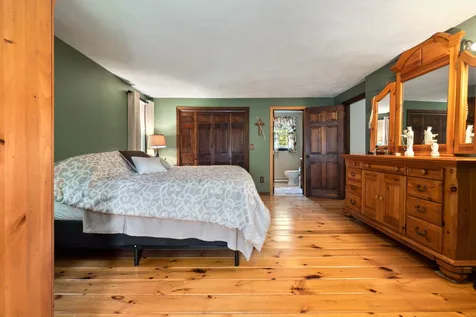 16 Londonderry Road Windham NH 03087