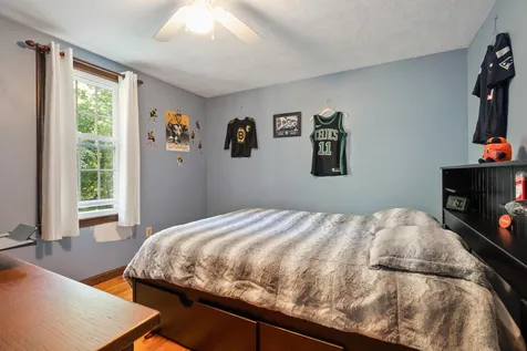 16 Londonderry Road Windham NH 03087