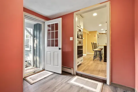 16 Londonderry Road Windham NH 03087