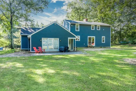 16 Londonderry Road Windham NH 03087