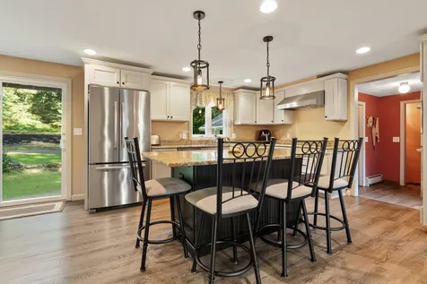 16 Londonderry Road Windham NH 03087