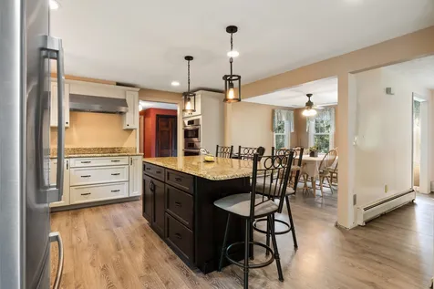 16 Londonderry Road Windham NH 03087
