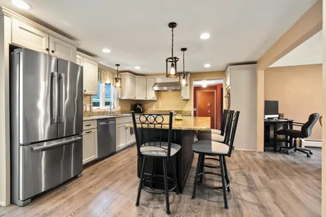 16 Londonderry Road Windham NH 03087