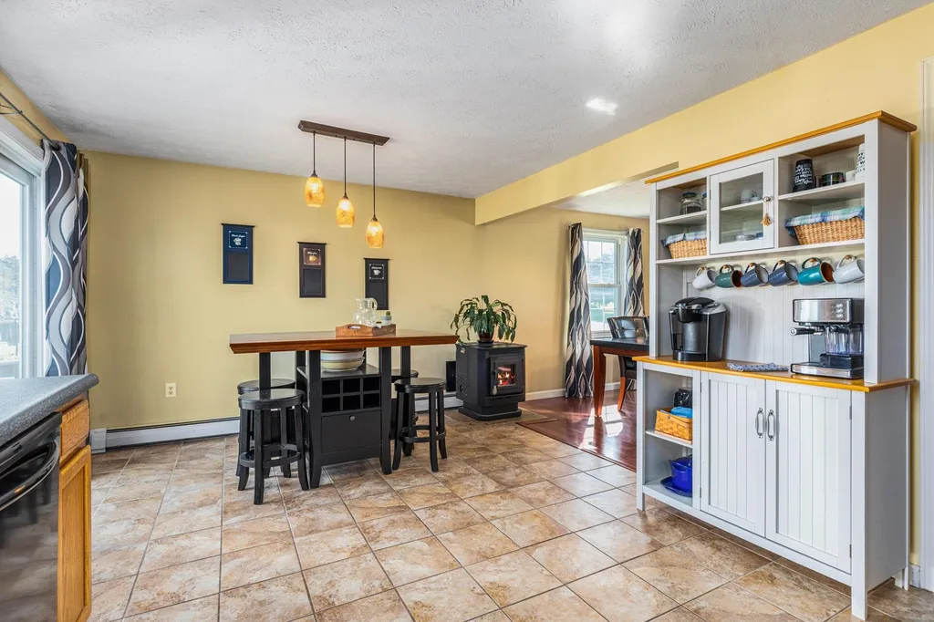 19 Nicholas Circle Dover NH 03820