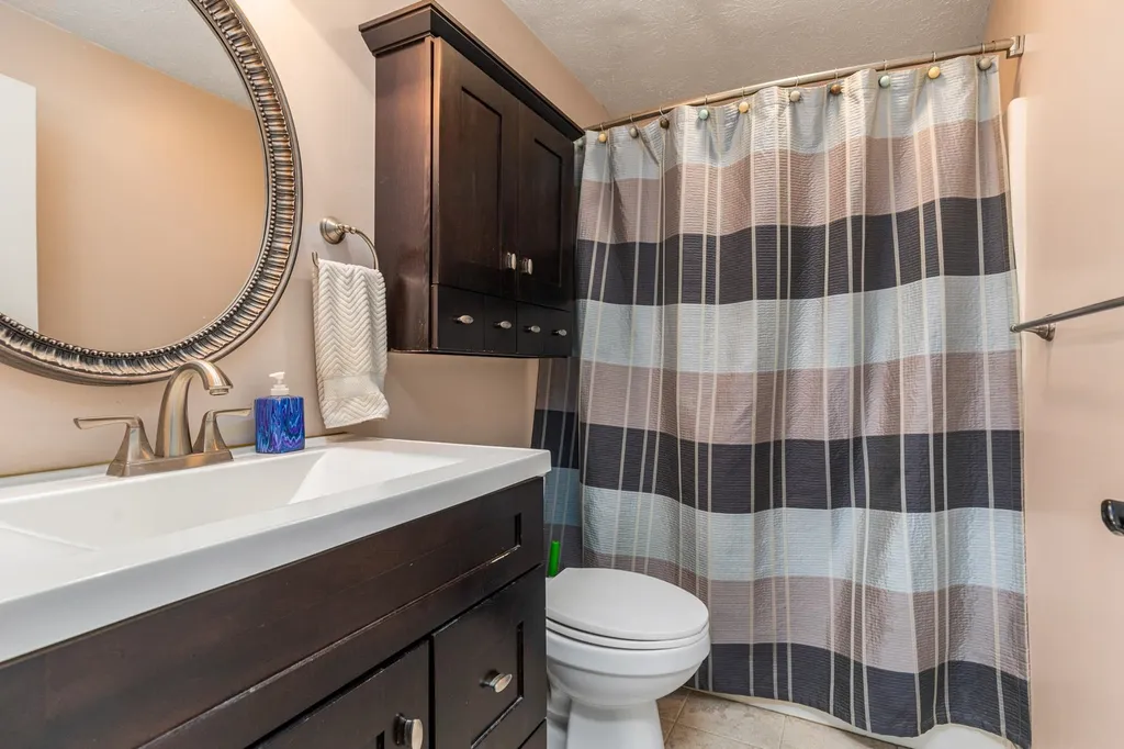 19 Nicholas Circle Dover NH 03820