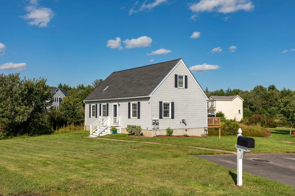 19 Nicholas Circle Dover NH 03820