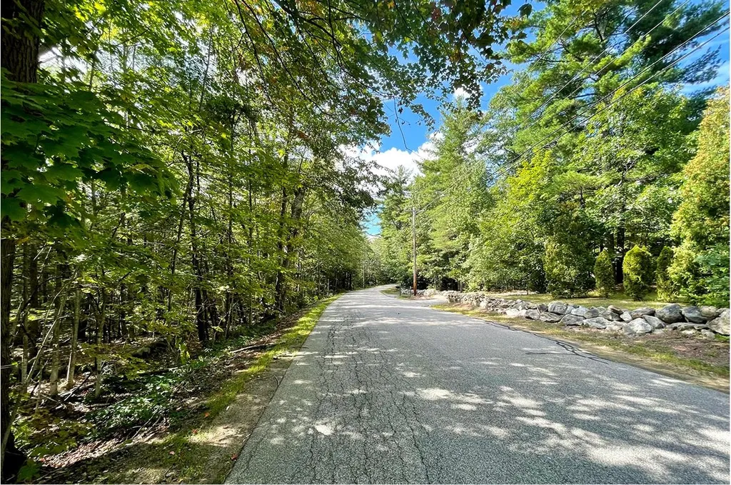 685 Candia Road Chester NH 03036