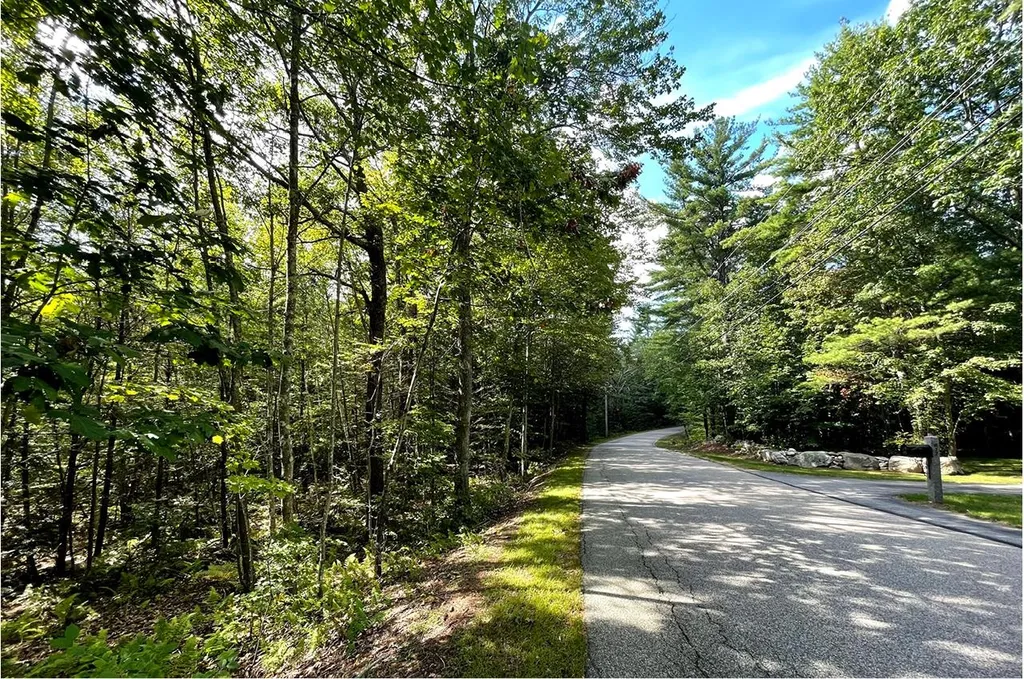 685 Candia Road Chester NH 03036
