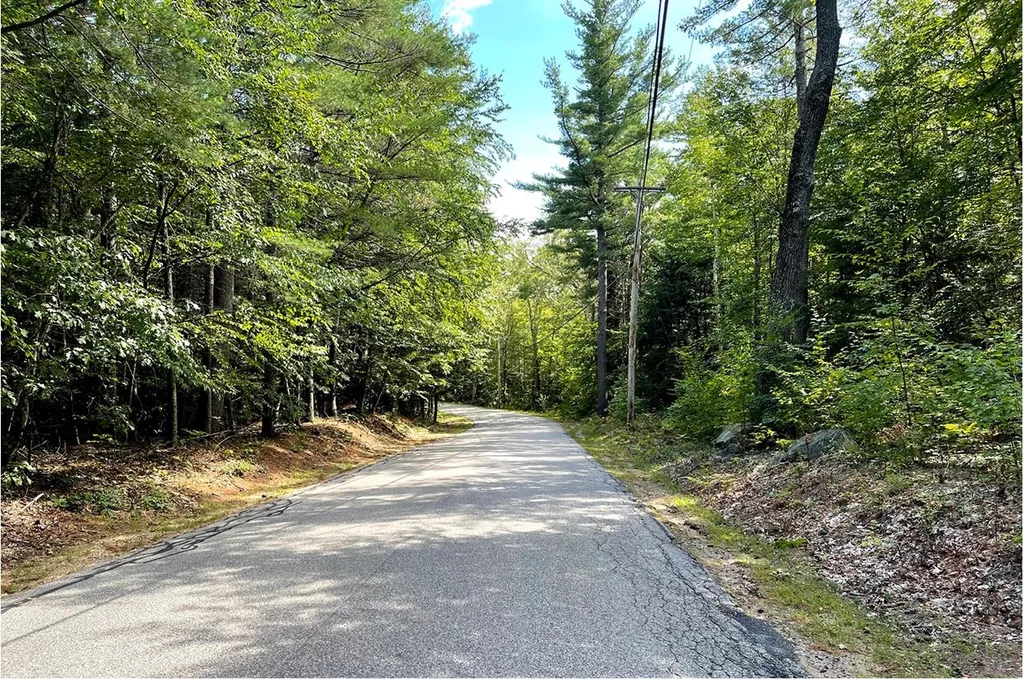 685 Candia Road Chester NH 03036