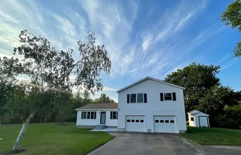 28 Moccasin Avenue Grand Isle VT 05458
