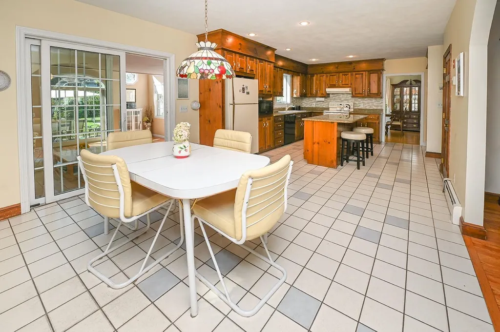 206 Oak Ridge Road Plaistow NH 03865