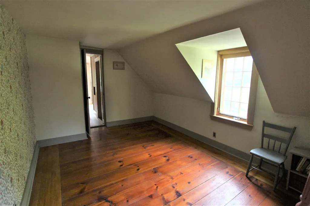 38 Church Street Kingston NH 03848