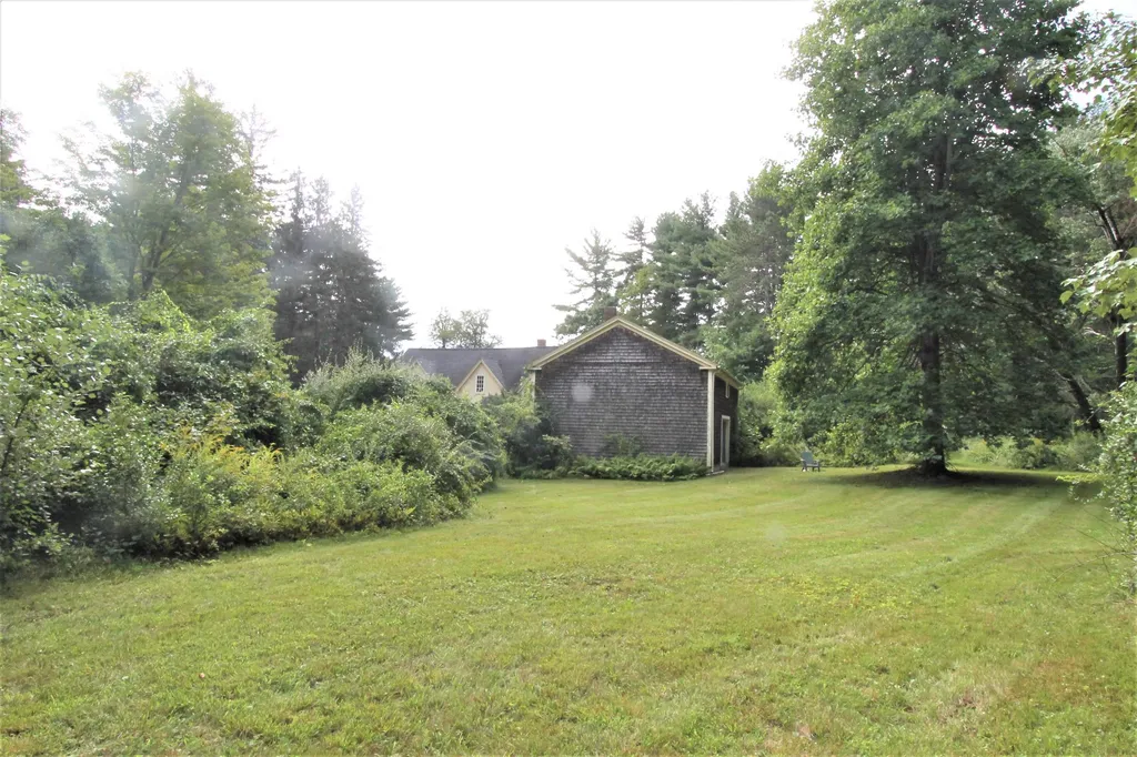 38 Church Street Kingston NH 03848