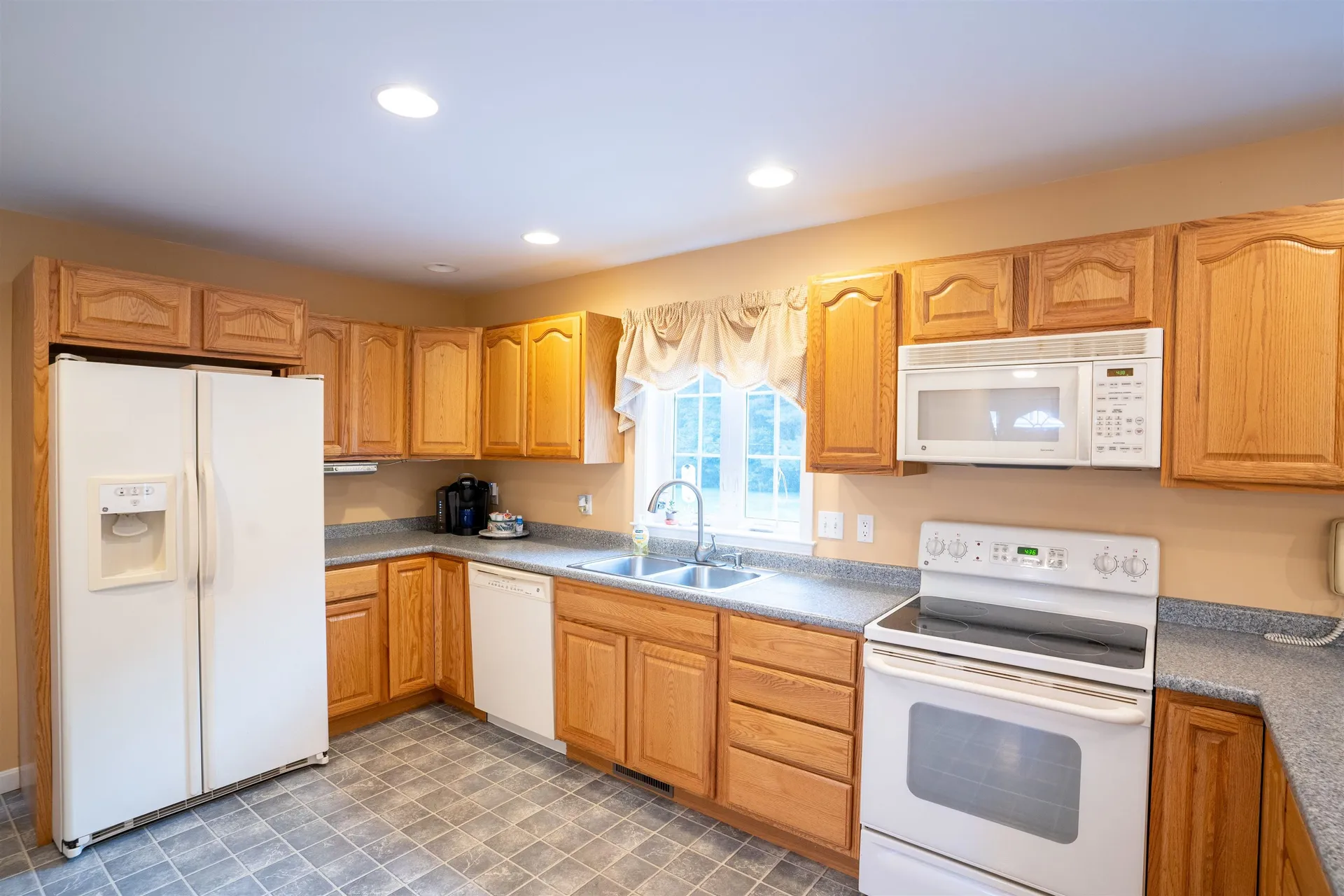 4 Fox Hollow Drive Newmarket NH 03857