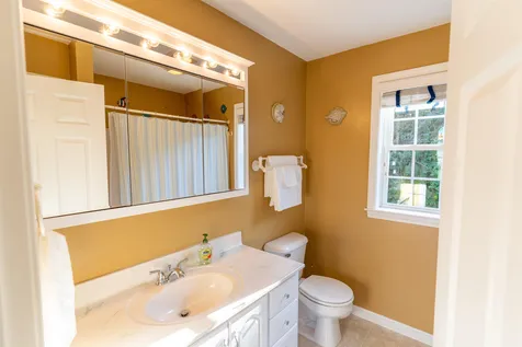 4 Fox Hollow Drive Newmarket NH 03857