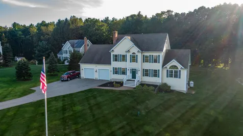 4 Fox Hollow Drive Newmarket NH 03857