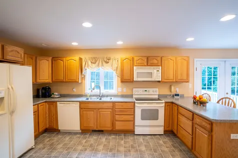 4 Fox Hollow Drive Newmarket NH 03857