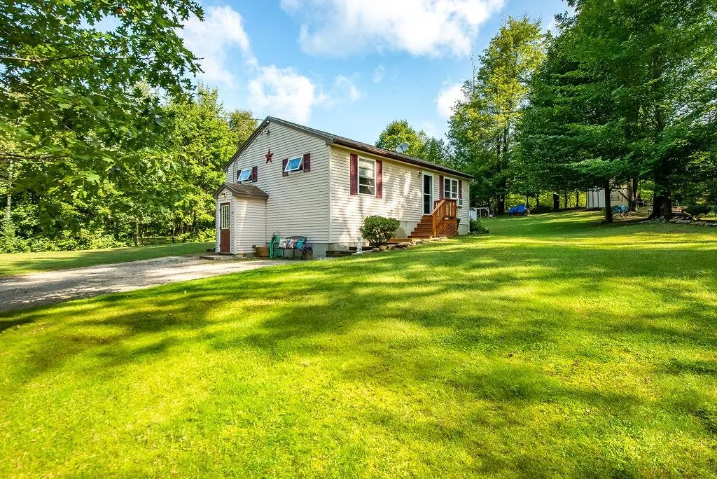 26 Old Pittsfield Road Northwood NH 03261
