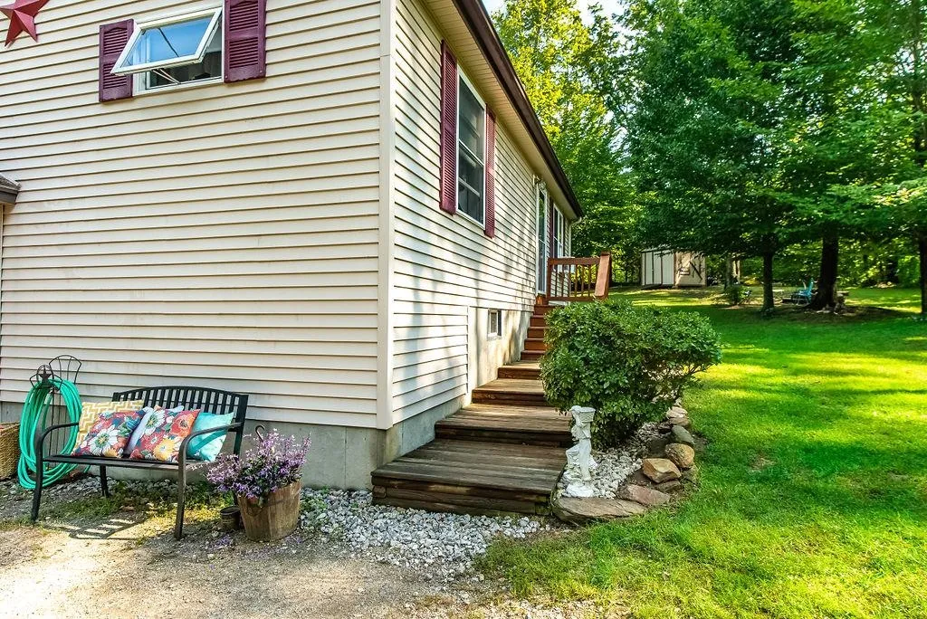 26 Old Pittsfield Road Northwood NH 03261