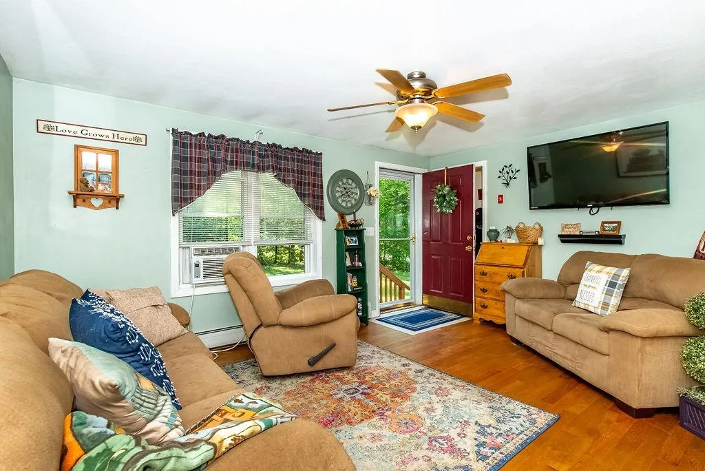 26 Old Pittsfield Road Northwood NH 03261
