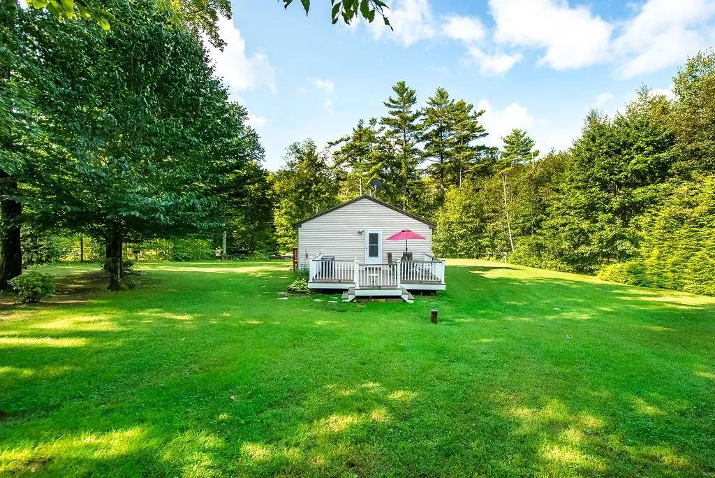 26 Old Pittsfield Road Northwood NH 03261
