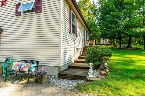 26 Old Pittsfield Road Northwood NH 03261