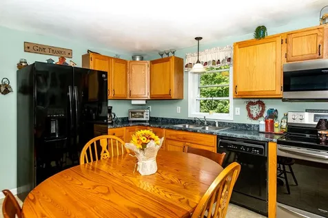 26 Old Pittsfield Road Northwood NH 03261