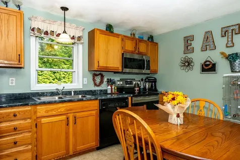 26 Old Pittsfield Road Northwood NH 03261