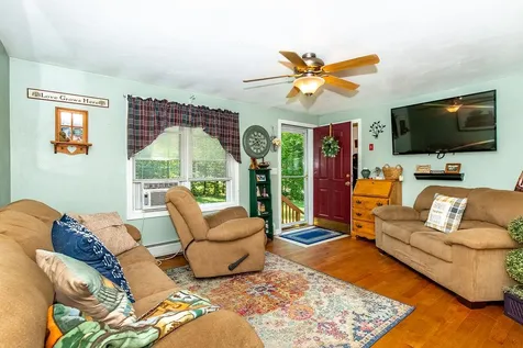 26 Old Pittsfield Road Northwood NH 03261