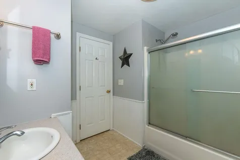 26 Old Pittsfield Road Northwood NH 03261