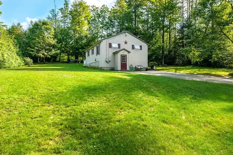 26 Old Pittsfield Road Northwood NH 03261