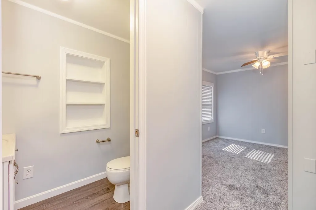 30 Kendall Pond Road Derry NH 03038