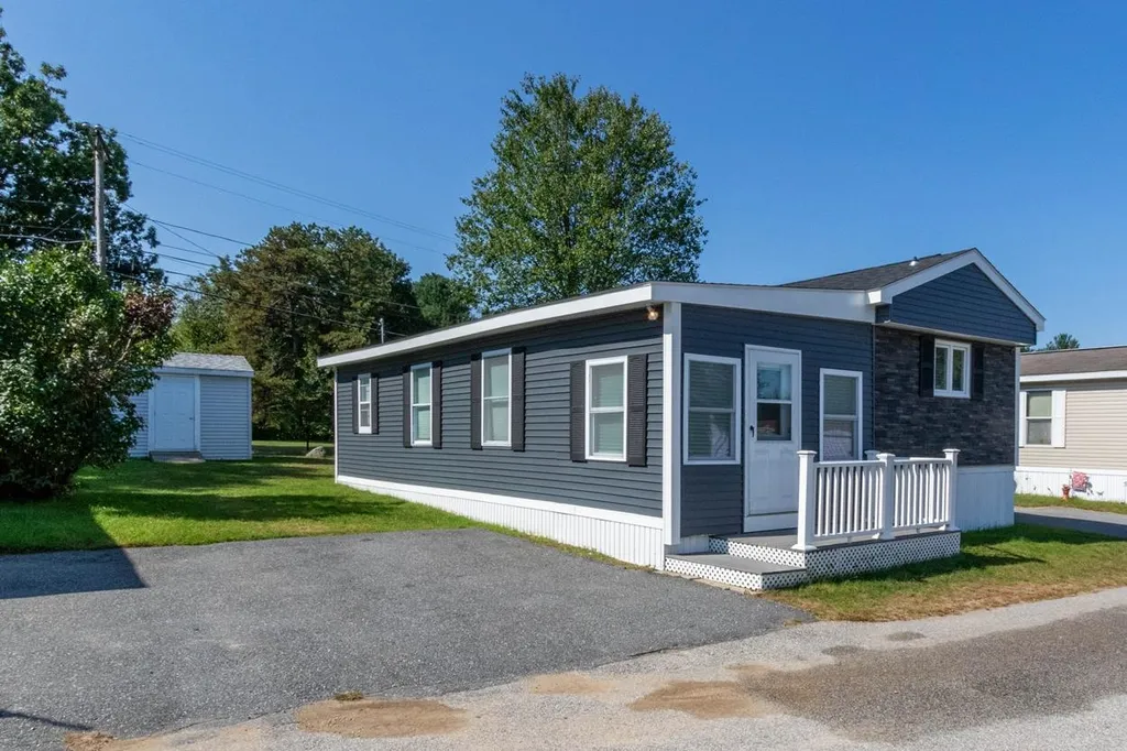 30 Kendall Pond Road Derry NH 03038