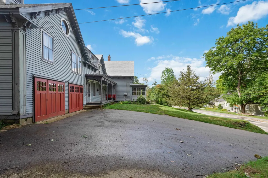 11 Winter Street Peterborough NH 03458