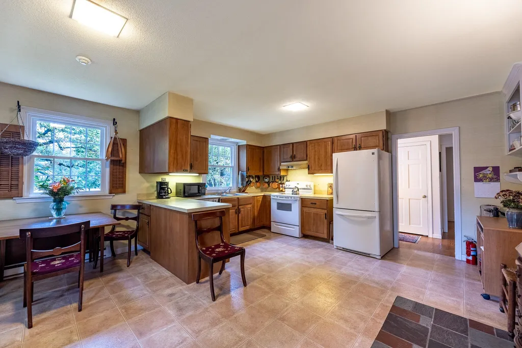 28 Willow Spring Circle Hanover NH 03755