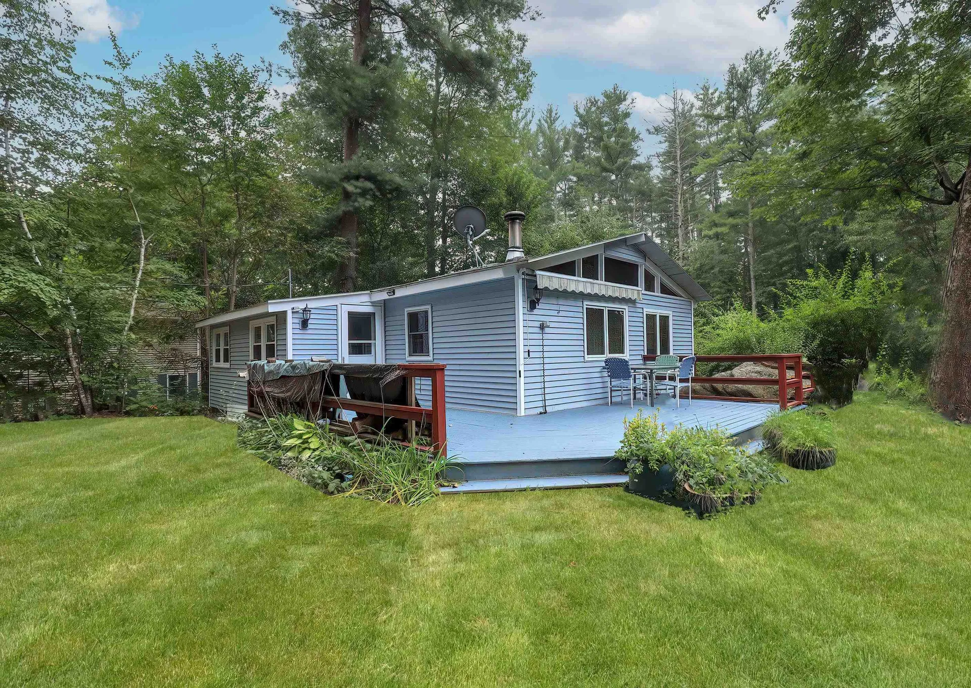 30 3rd Street Kingston NH 03848