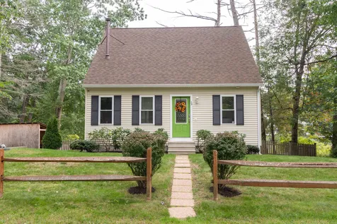 38 Tibbetts Road Fremont NH 03044