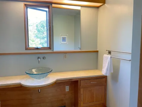 352 South Cove Road Burlington VT 05401