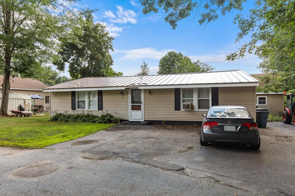 10 Orchard Terrace Salem NH 03079