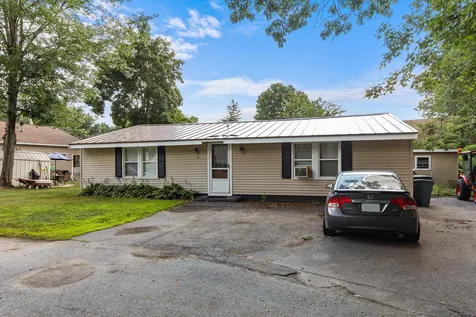 10 Orchard Terrace Salem NH 03079