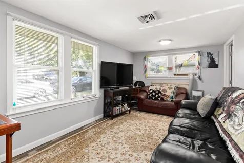 10 Orchard Terrace Salem NH 03079