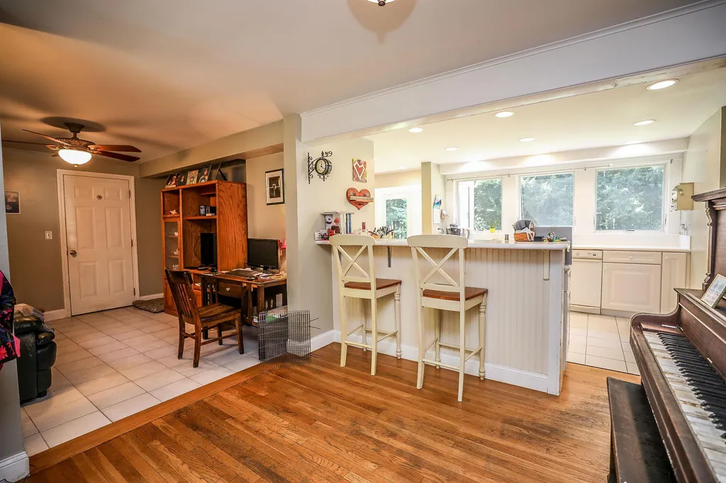 92 Lounsbury Lane Peterborough NH 03458