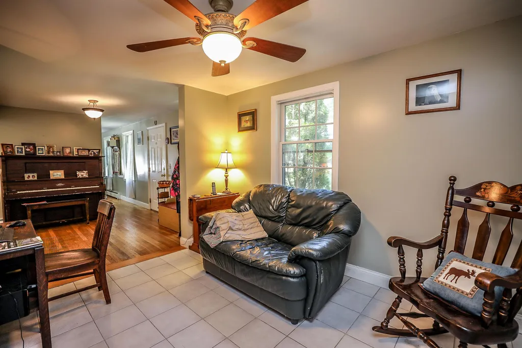 92 Lounsbury Lane Peterborough NH 03458
